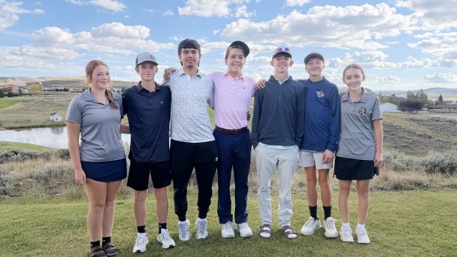Greybull-Riverside’s state golf team stands for a group photograph at the Purple Sage Golf Course in Evanston last week. From left, Makinli Mowery, Brendyn DeShazer, Aaron Corral, William Preator, Tristan Crabtree, Marshall Brown, and Shelby Hunt. photo courtesy of Logan Burningham